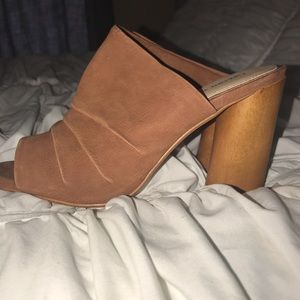 Gianni Bini heels (size 8)